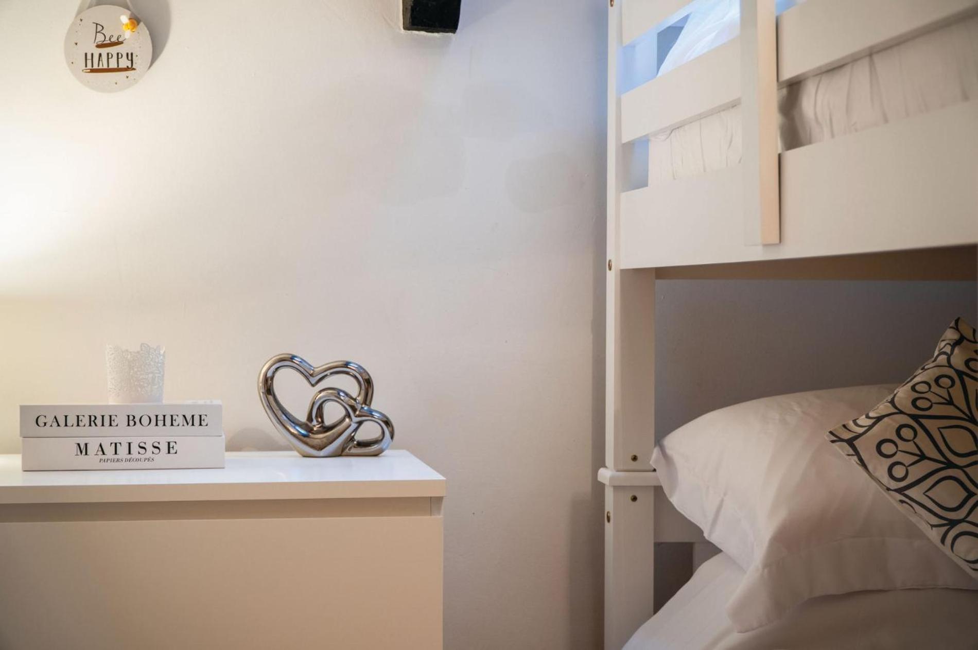 Apartment Cosy At The Mews - 2 Bedroom - *