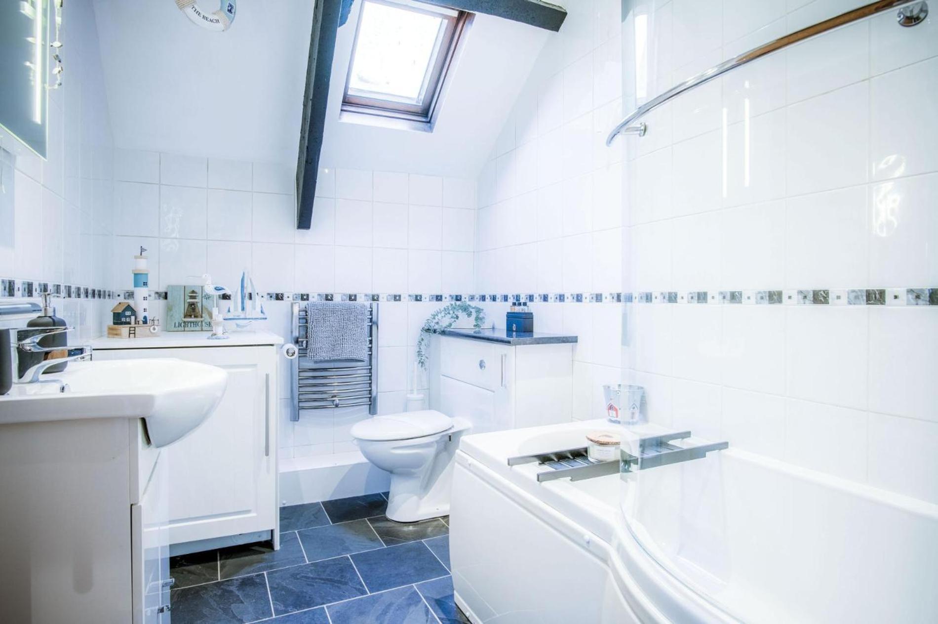Apartment Cosy At The Mews - 2 Bedroom -